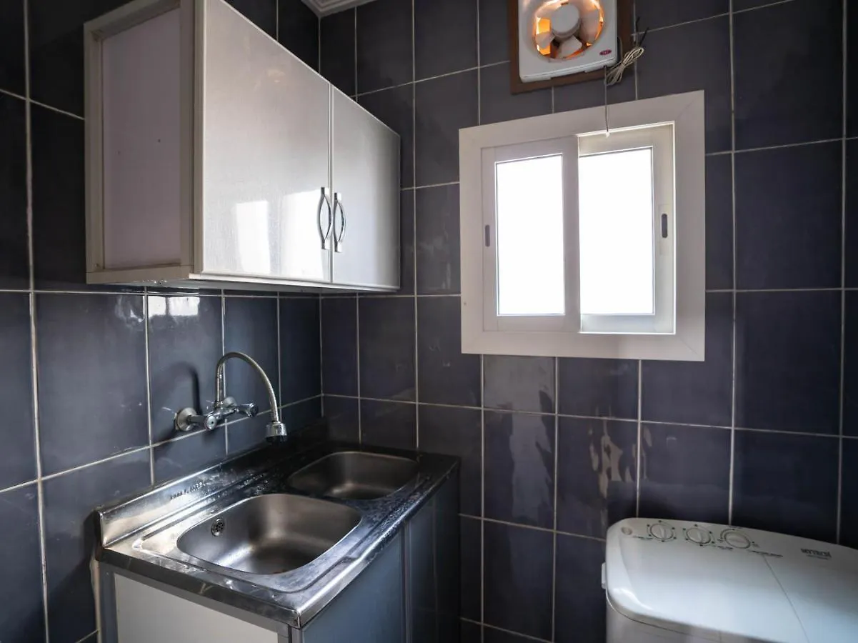 Hotel Oyo 553 Arqa Al Qosor Yidda