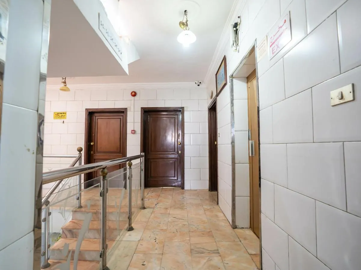 Hotel Oyo 553 Arqa Al Qosor Yidda